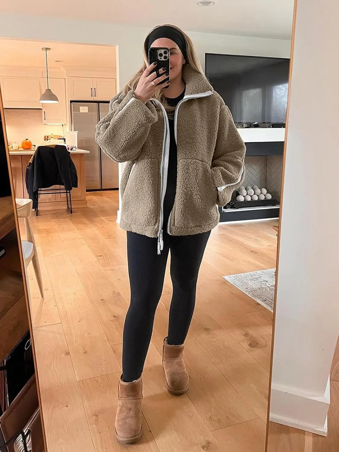 Tankaneo Womens Oversized Sherpa Fleece Jacket Zip Up Teddy Coat Winter Warm Stand Collar Fuzzy Outerwear