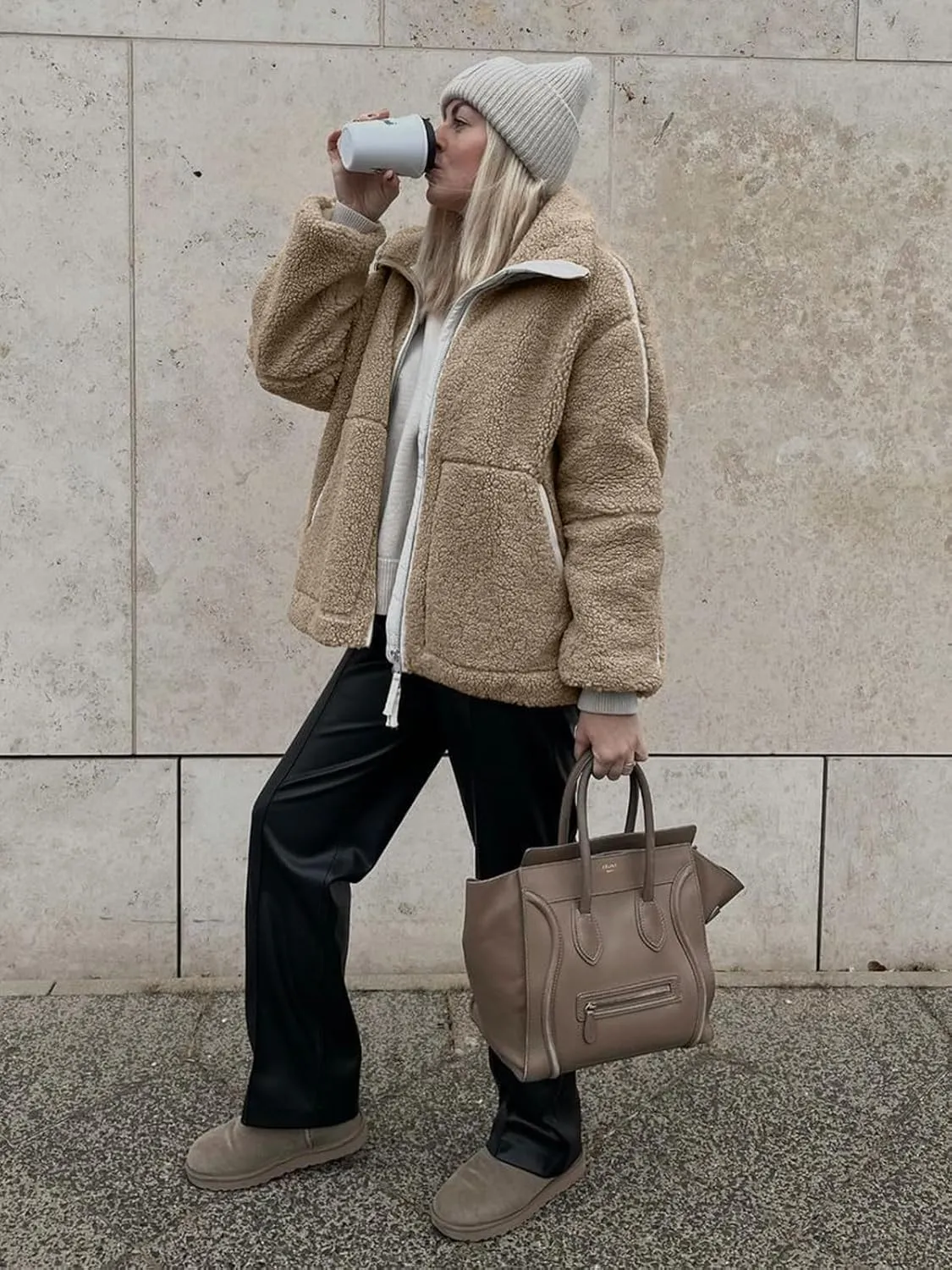 Tankaneo Womens Oversized Sherpa Fleece Jacket Zip Up Teddy Coat Winter Warm Stand Collar Fuzzy Outerwear