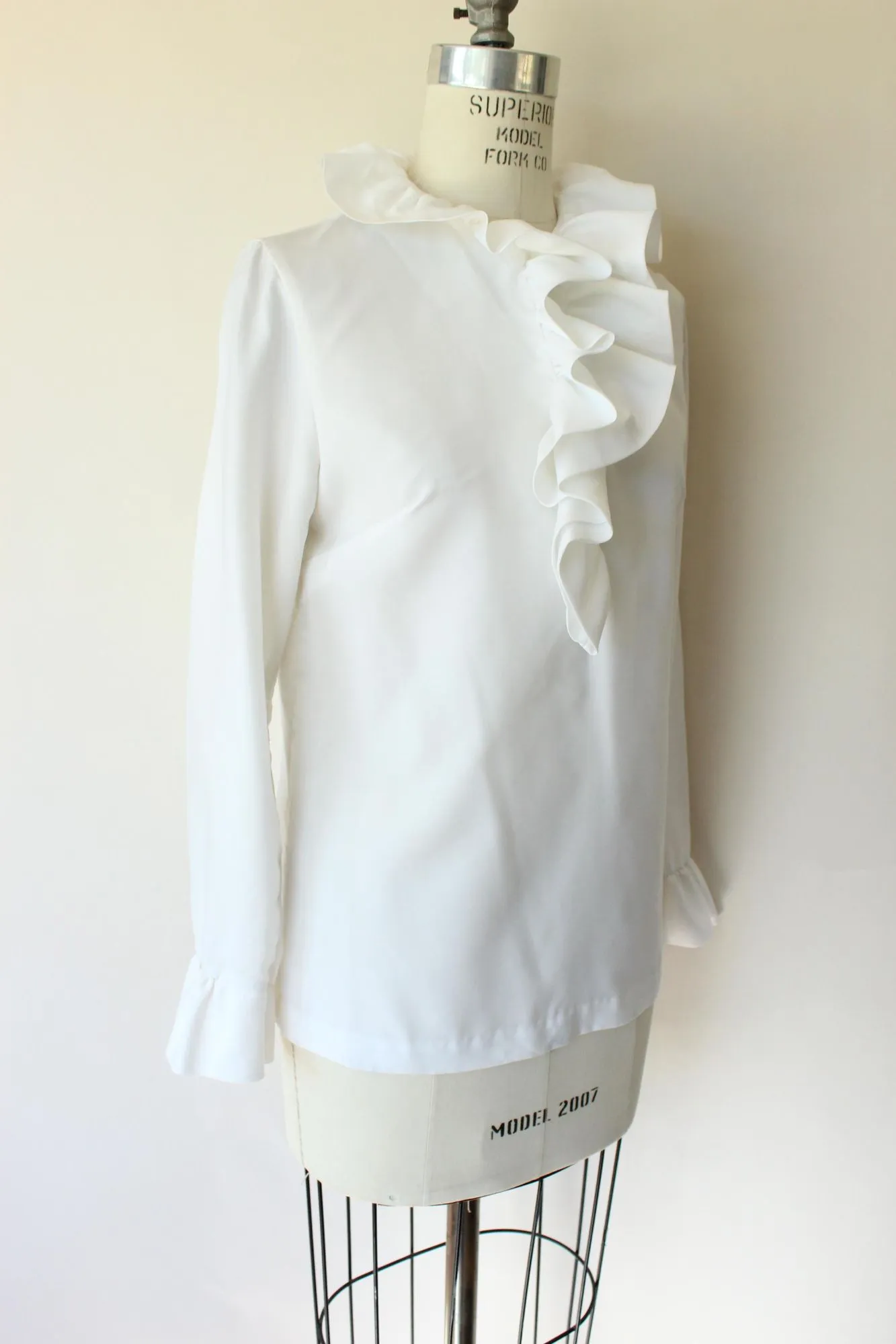 Vintage 1960s Teddi of California White Ruffle Collar Blouse